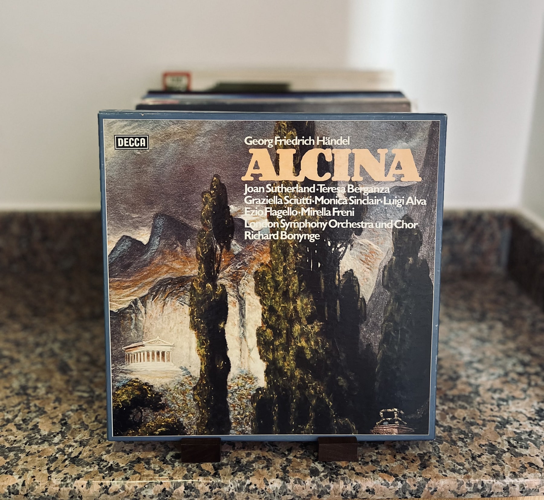 Front for Alcina